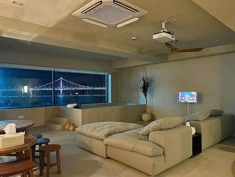 Paradise On Earth Busan 0*,  South Korea