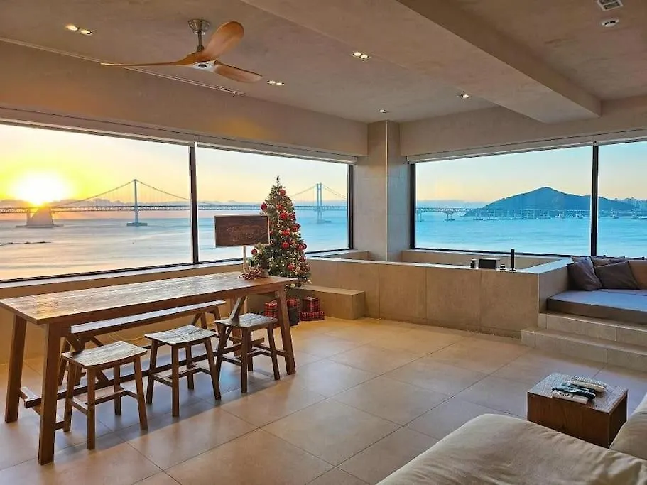 Holiday home Paradise On Earth Busan