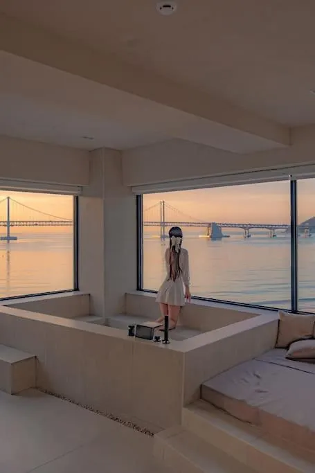 Paradise On Earth 釜山 0*,